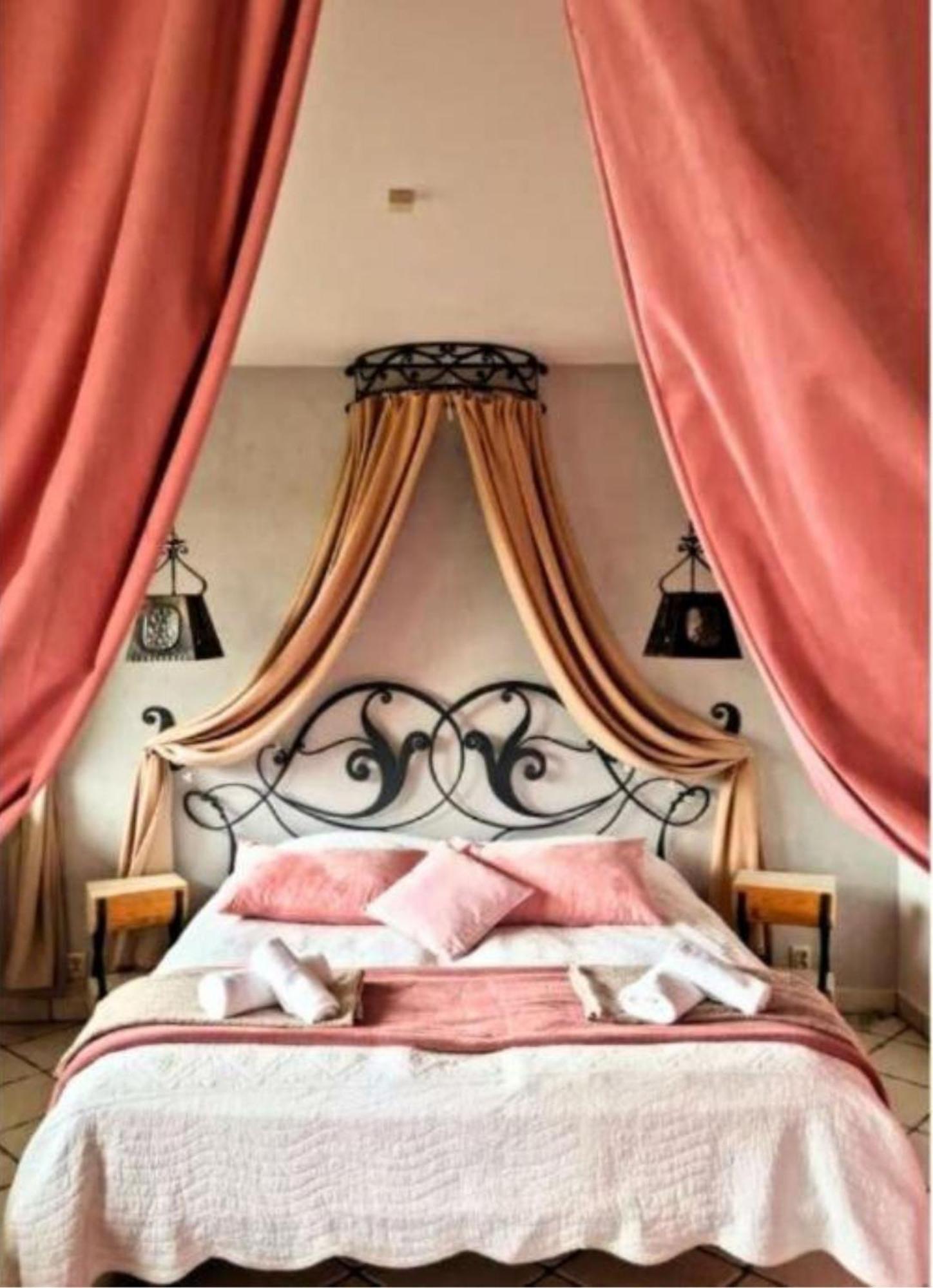 Villa Toscana Boutique 穆扎希赫尔 外观 照片